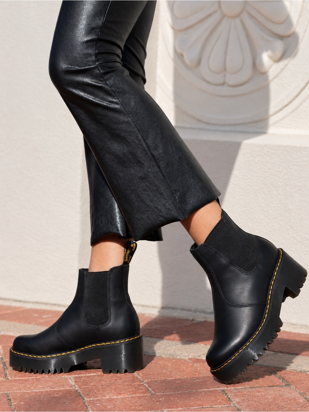 Dr. Martens Rometty Black Leather Heeled Chelsea Boots Women Size 10 Goth